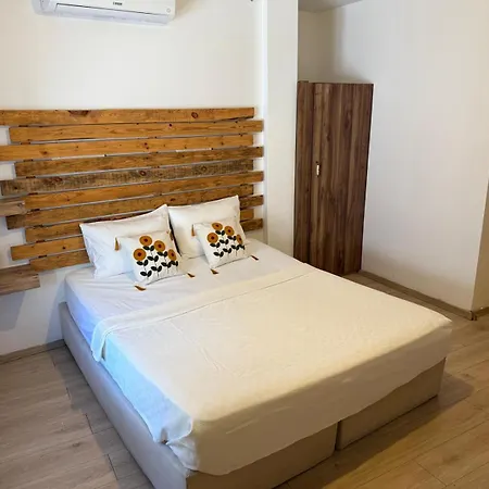 Guel Hanim Konagi * Cesme